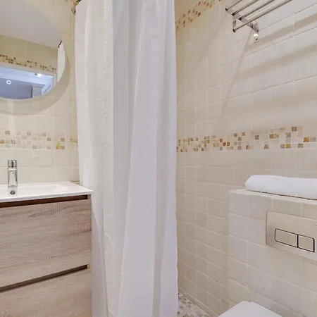 Pick A Flat's In Bastille - Rue Amelot * Parigi
